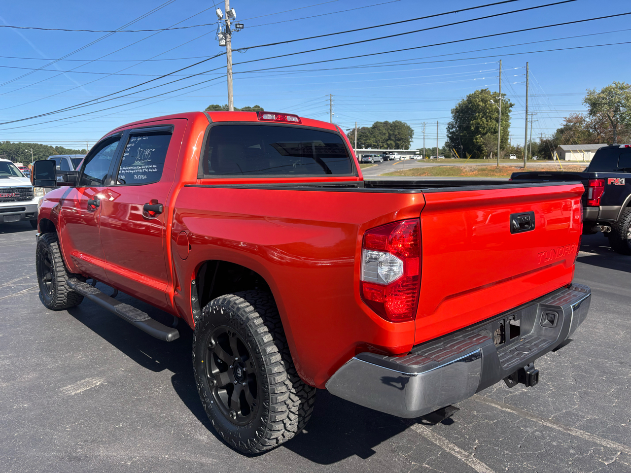 Toyota Tundra SR5 5.7L V8 FFV CrewMax 4WD 2016 Toyota Tundra SR5 5.7L V8 FFV CrewMax 4WD 2016