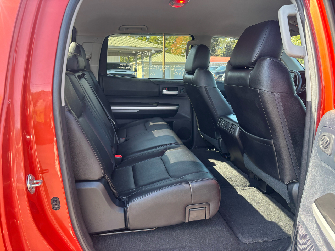 Toyota Tundra SR5 5.7L V8 FFV CrewMax 4WD 2016 Toyota Tundra SR5 5.7L V8 FFV CrewMax 4WD 2016