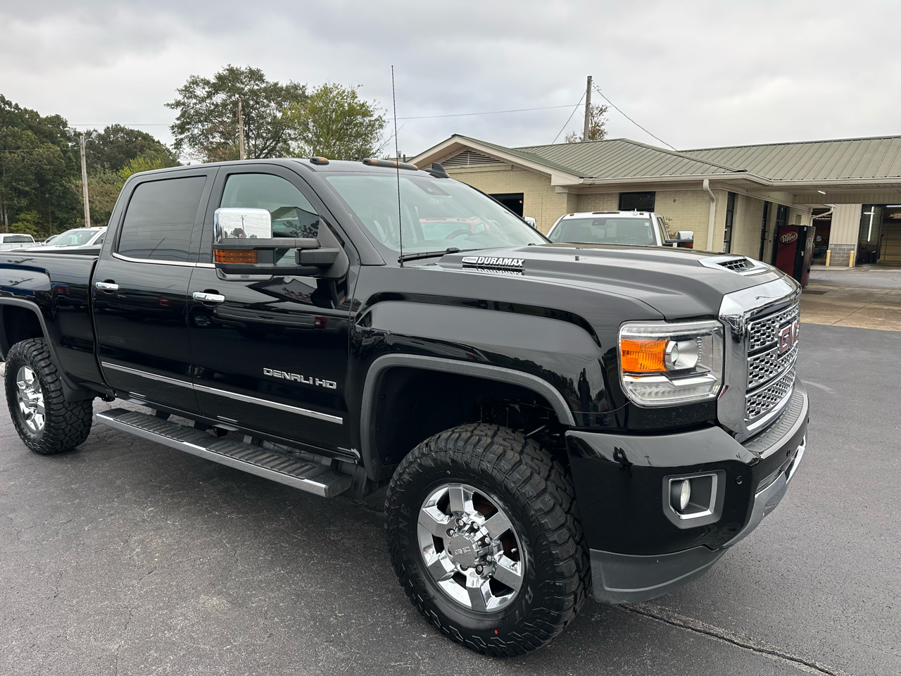 GMC Sierra 2500HD 4WD Crew Cab 153.7" Denali 2019 GMC Sierra 2500HD 4WD Crew Cab 153.7" Denali 2019
