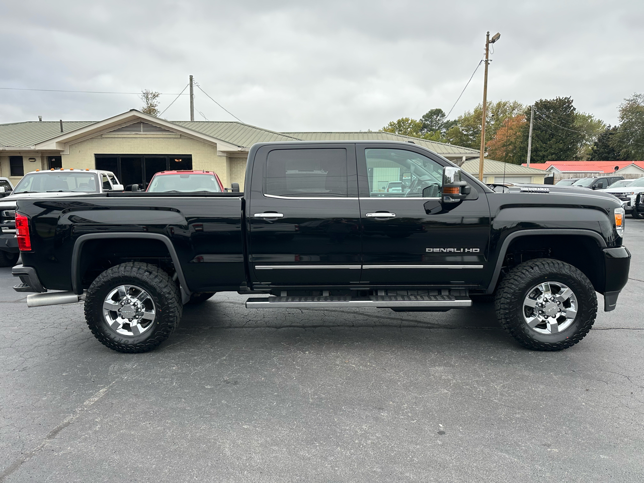 GMC Sierra 2500HD 4WD Crew Cab 153.7" Denali 2019 GMC Sierra 2500HD 4WD Crew Cab 153.7" Denali 2019