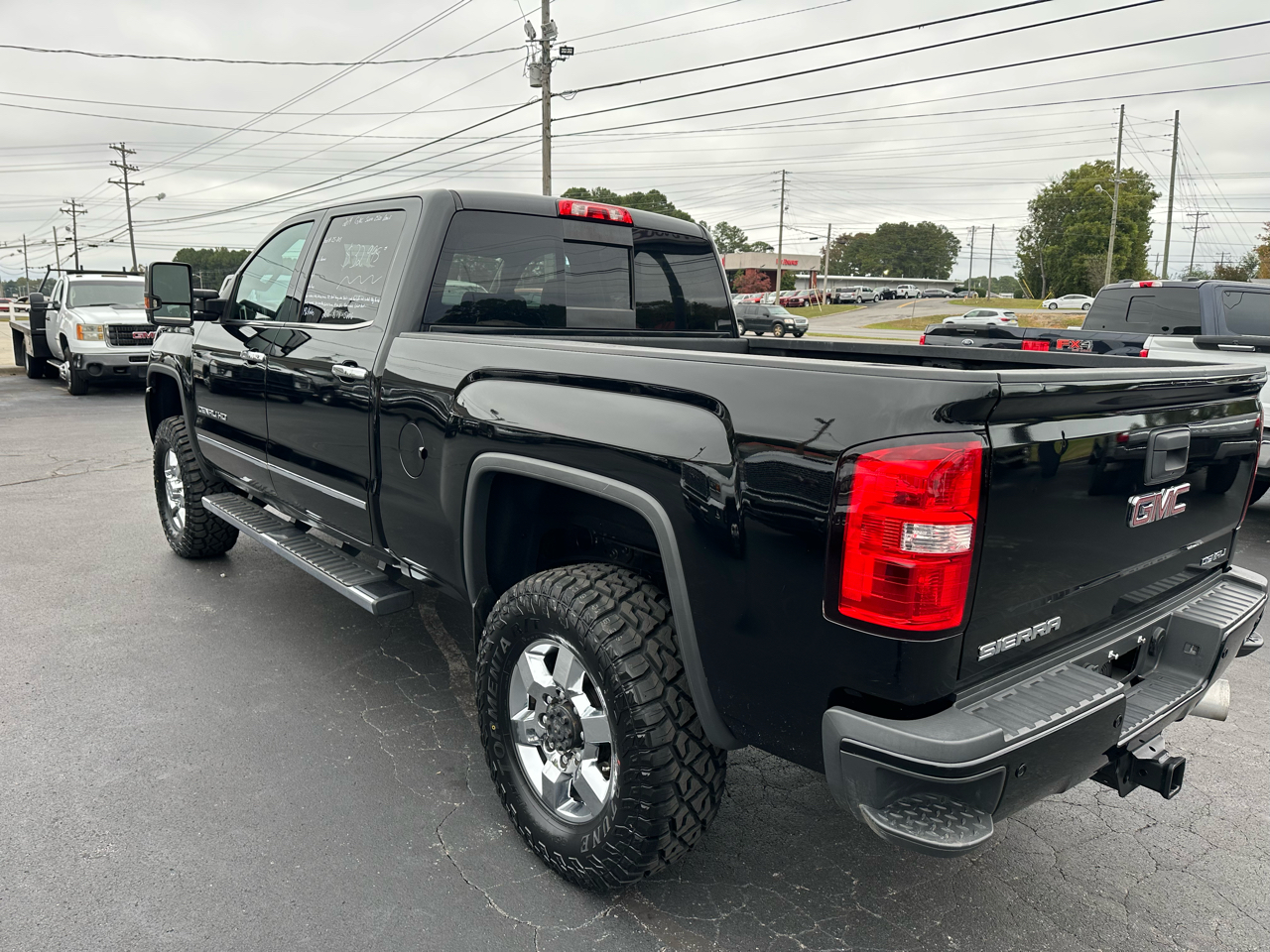 GMC Sierra 2500HD 4WD Crew Cab 153.7" Denali 2019 GMC Sierra 2500HD 4WD Crew Cab 153.7" Denali 2019