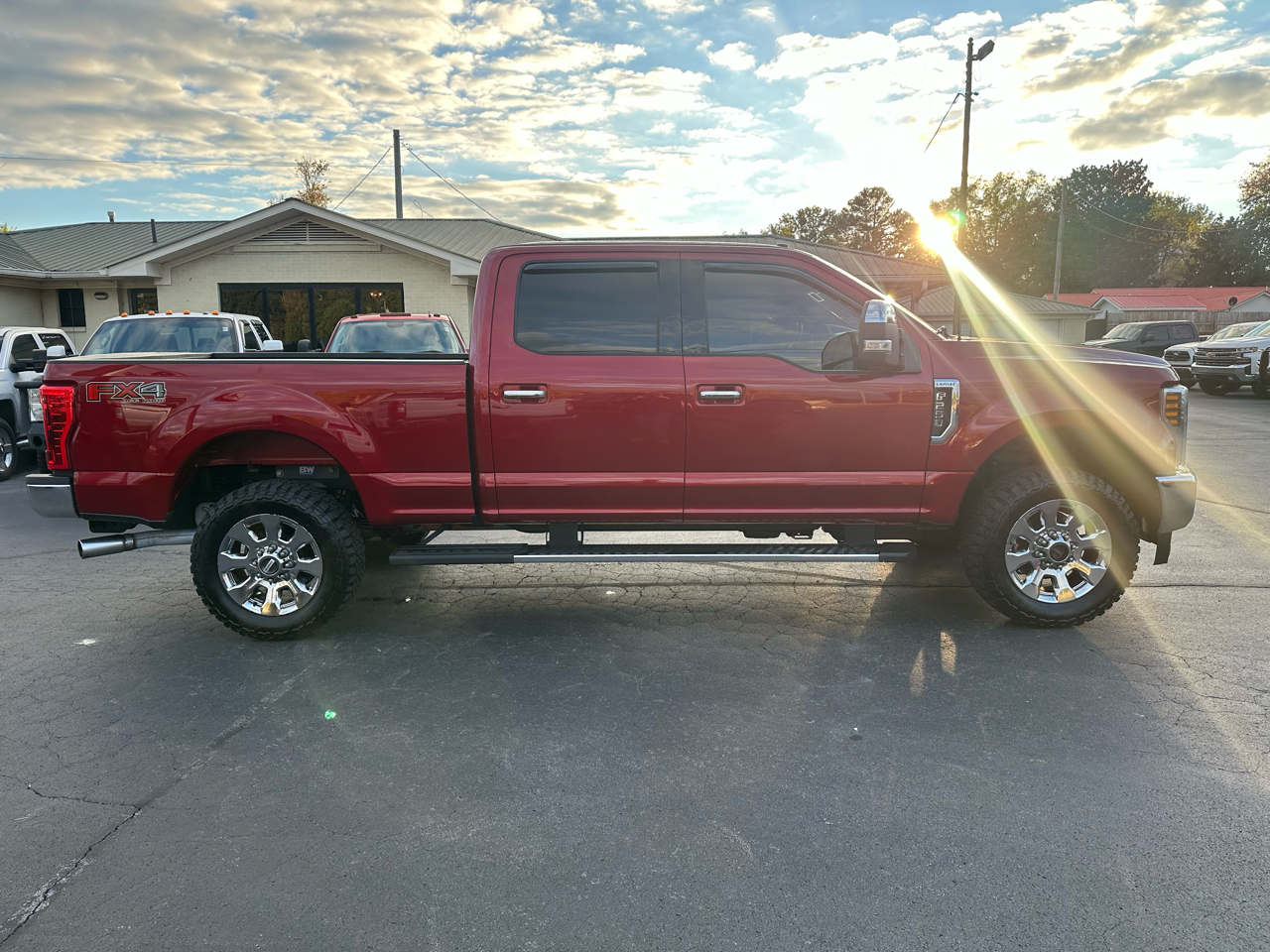 Ford Super Duty F-250 SRW Lariat 4WD Crew Cab 8' Box 2018 Ford Super Duty F-250 SRW Lariat 4WD Crew Cab 8' Box 2018