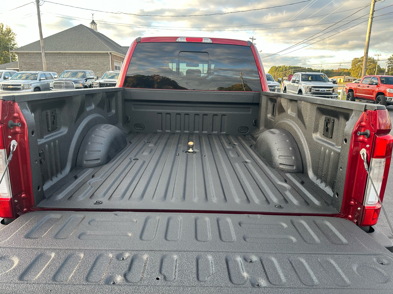 Ford Super Duty F-250 SRW Lariat 4WD Crew Cab 8' Box 2018 Ford Super Duty F-250 SRW Lariat 4WD Crew Cab 8' Box 2018