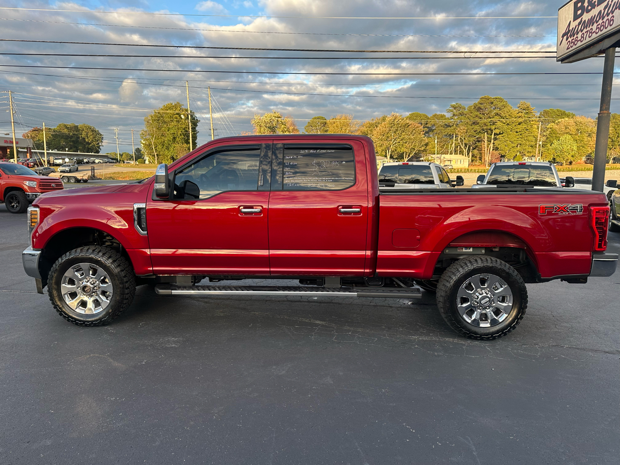 Ford Super Duty F-250 SRW Lariat 4WD Crew Cab 8' Box 2018 Ford Super Duty F-250 SRW Lariat 4WD Crew Cab 8' Box 2018