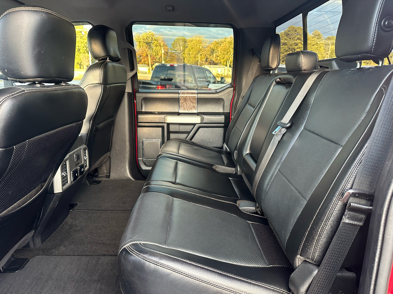 Ford Super Duty F-250 SRW Lariat 4WD Crew Cab 8' Box 2018 Ford Super Duty F-250 SRW Lariat 4WD Crew Cab 8' Box 2018