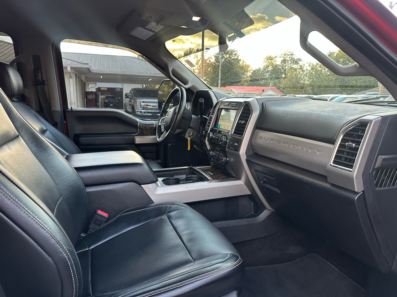 Ford Super Duty F-250 SRW Lariat 4WD Crew Cab 8' Box 2018 Ford Super Duty F-250 SRW Lariat 4WD Crew Cab 8' Box 2018