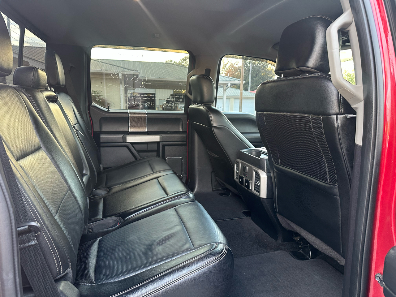 Ford Super Duty F-250 SRW Lariat 4WD Crew Cab 8' Box 2018 Ford Super Duty F-250 SRW Lariat 4WD Crew Cab 8' Box 2018