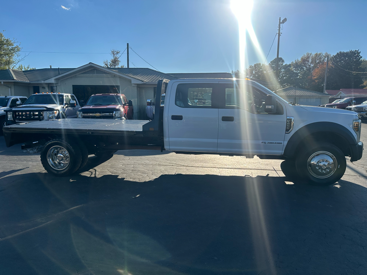 Ford Super Duty F-450 DRW XL 4WD Crew Cab 203" WB 84" CA 2018 Ford Super Duty F-450 DRW XL 4WD Crew Cab 203" WB 84" CA 2018
