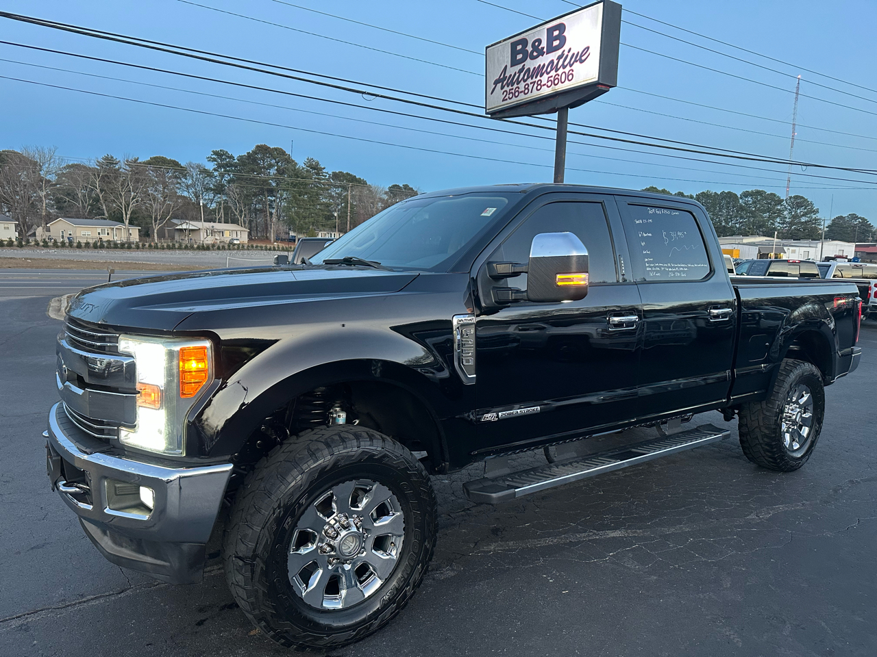 Ford Super Duty F-250 SRW Lariat 4WD Crew Cab 6.75' Box 2017