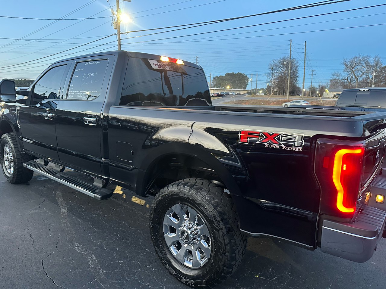 Ford Super Duty F-250 SRW Lariat 4WD Crew Cab 6.75' Box 2017