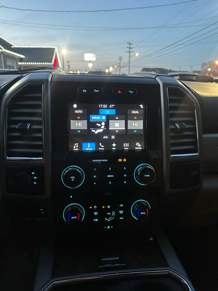 Ford Super Duty F-250 SRW Lariat 4WD Crew Cab 6.75' Box 2017