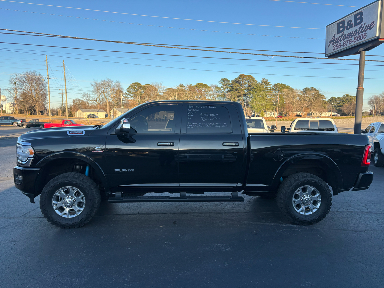 RAM 2500 Laramie 4x4 Crew Cab 6'4" Box 2021