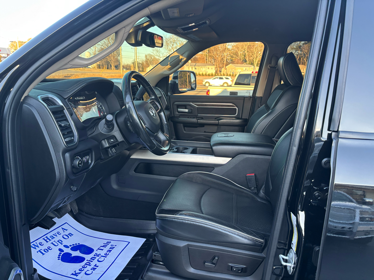 RAM 2500 Laramie 4x4 Crew Cab 6'4" Box 2021