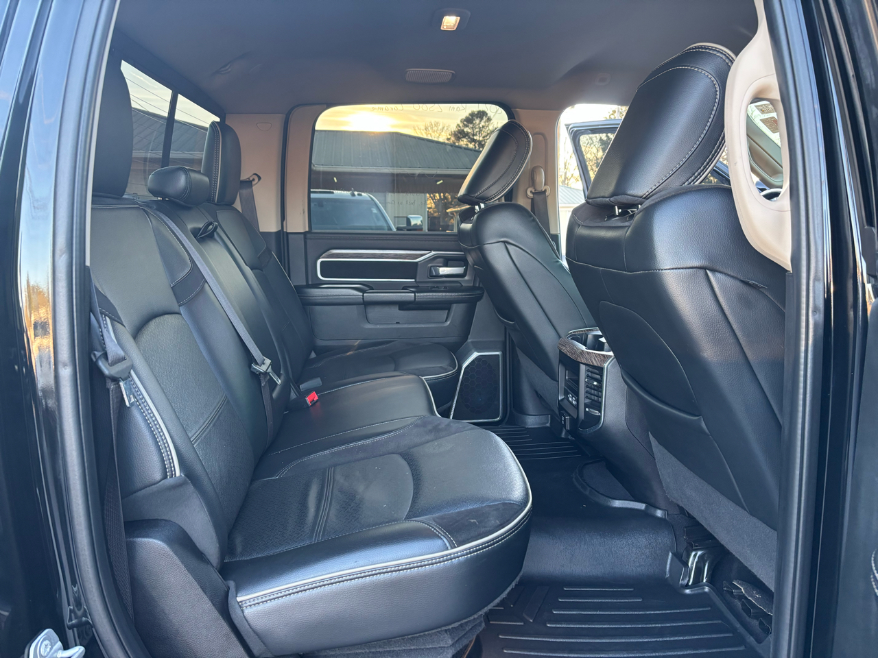 RAM 2500 Laramie 4x4 Crew Cab 6'4" Box 2021