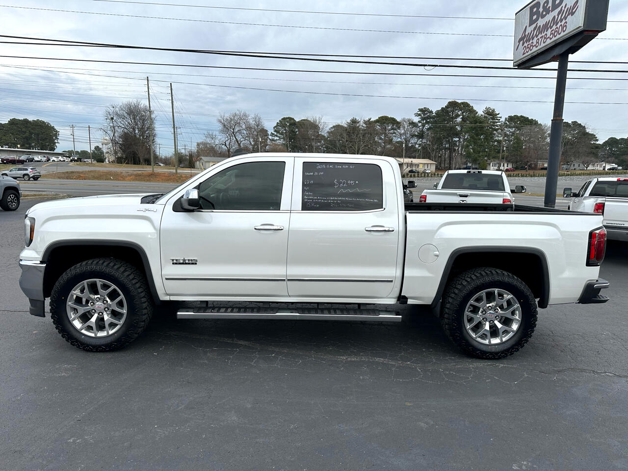 GMC Sierra 1500 4WD Crew Cab 143.5" SLT 2018