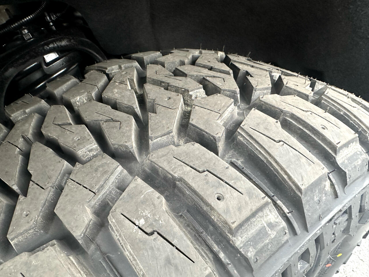 GMC Sierra 1500 4WD Crew Cab 143.5" SLT 2018