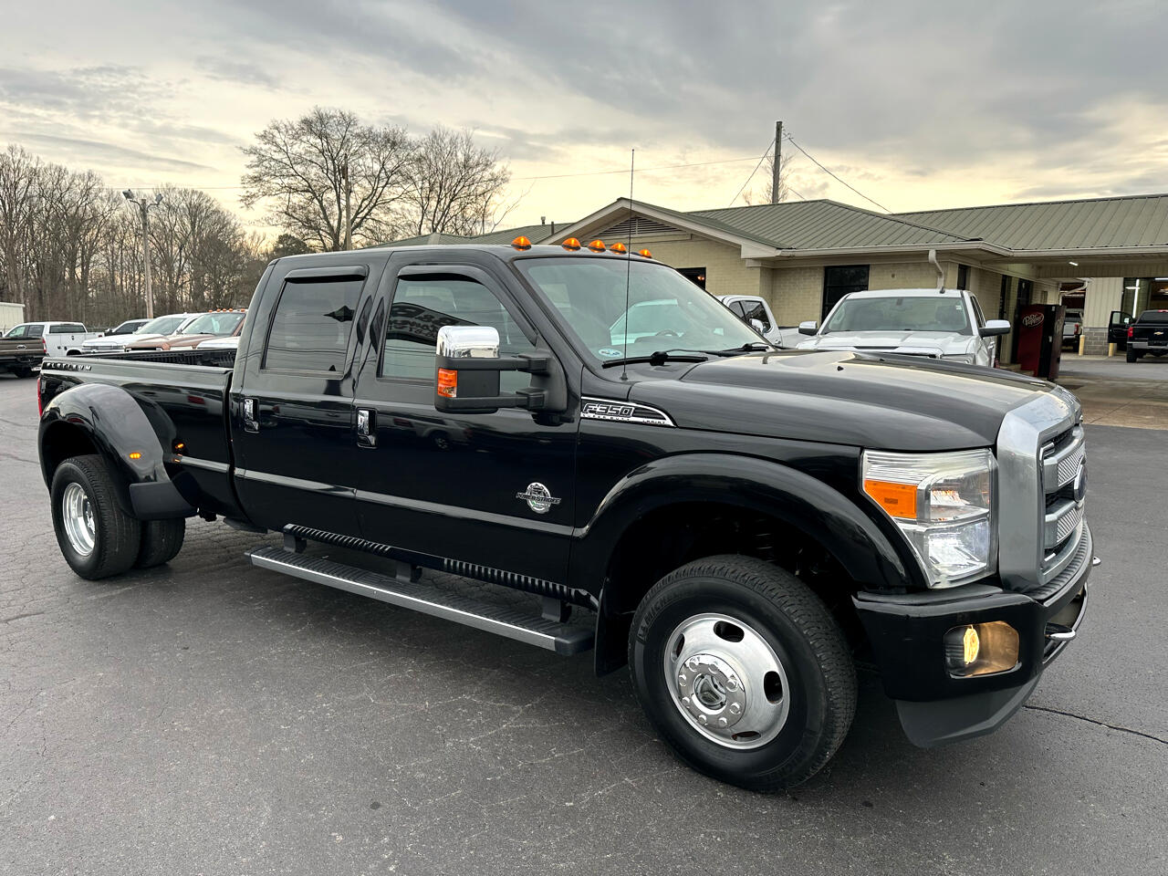 Ford Super Duty F-350 DRW 4WD Crew Cab 172" Platinum 2015
