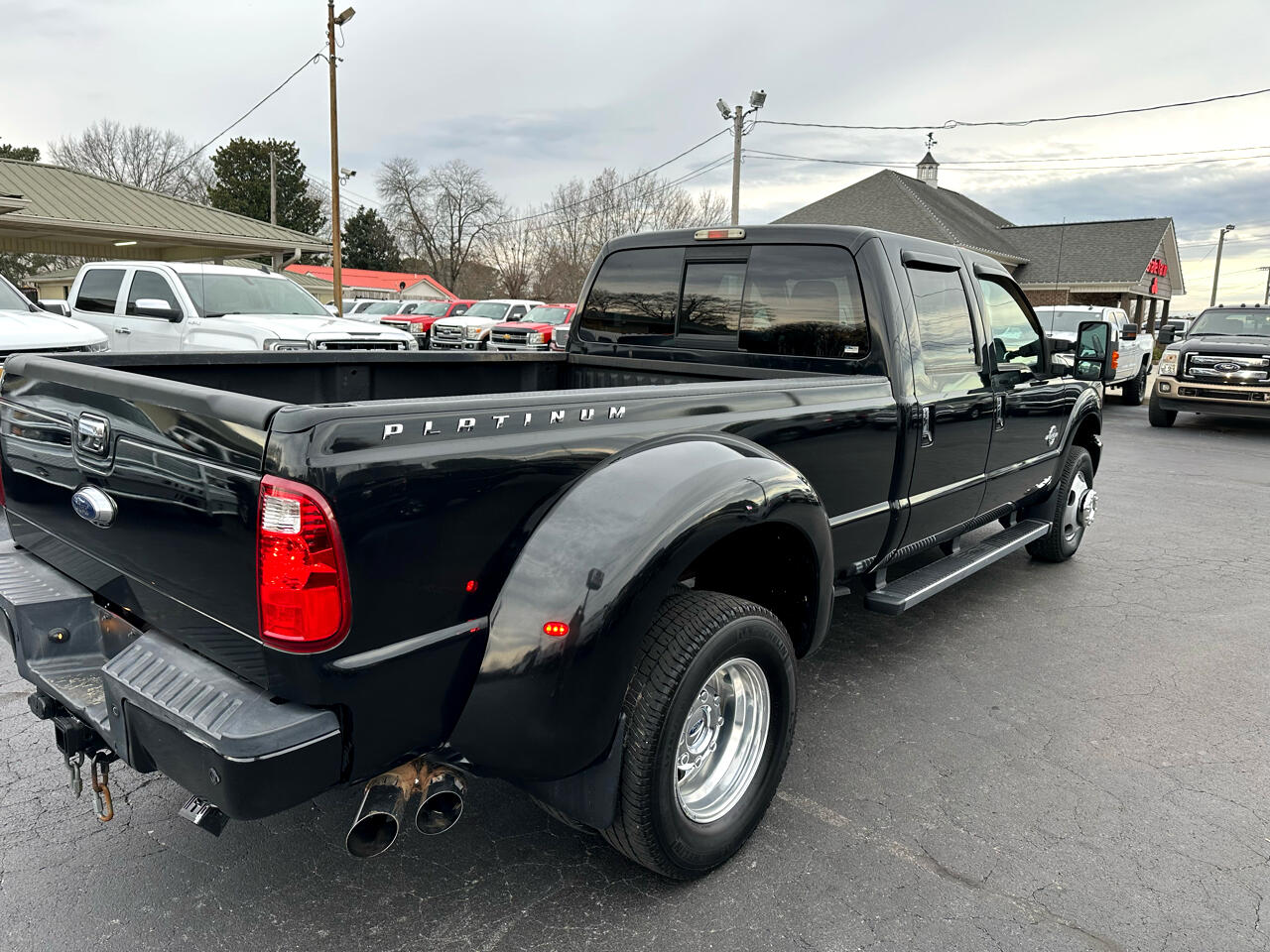 Ford Super Duty F-350 DRW 4WD Crew Cab 172" Platinum 2015
