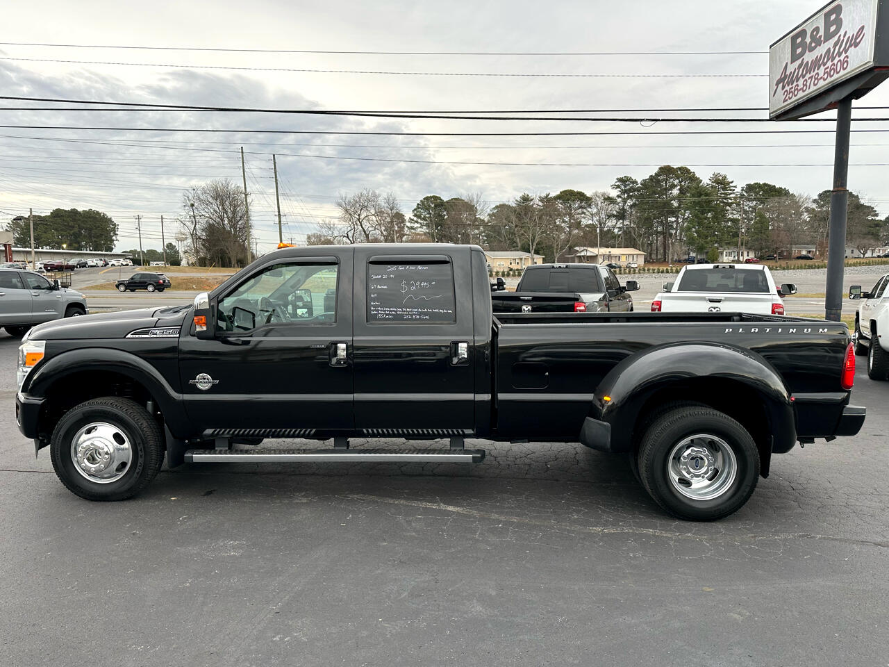 Ford Super Duty F-350 DRW 4WD Crew Cab 172" Platinum 2015
