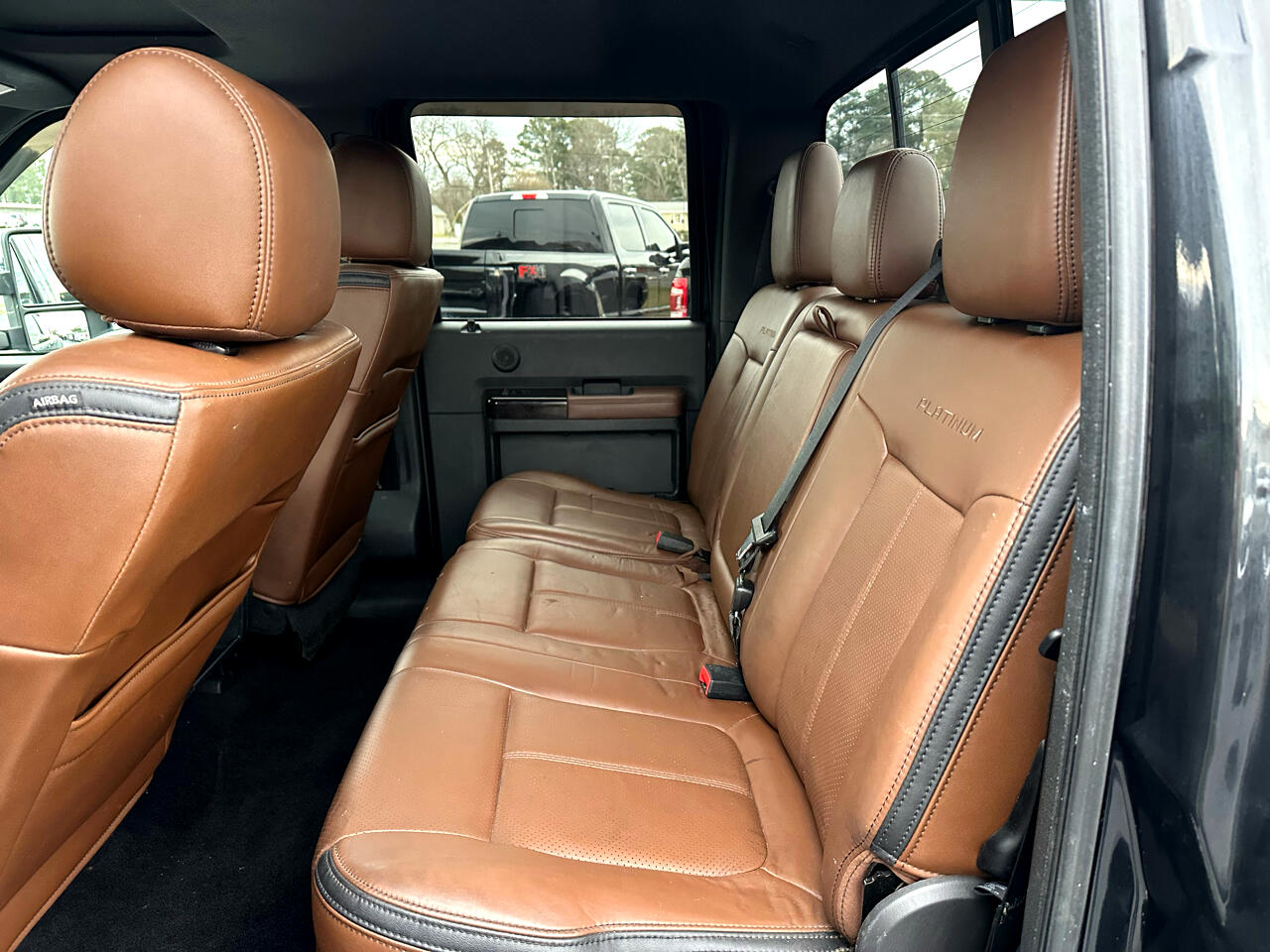 Ford Super Duty F-350 DRW 4WD Crew Cab 172" Platinum 2015