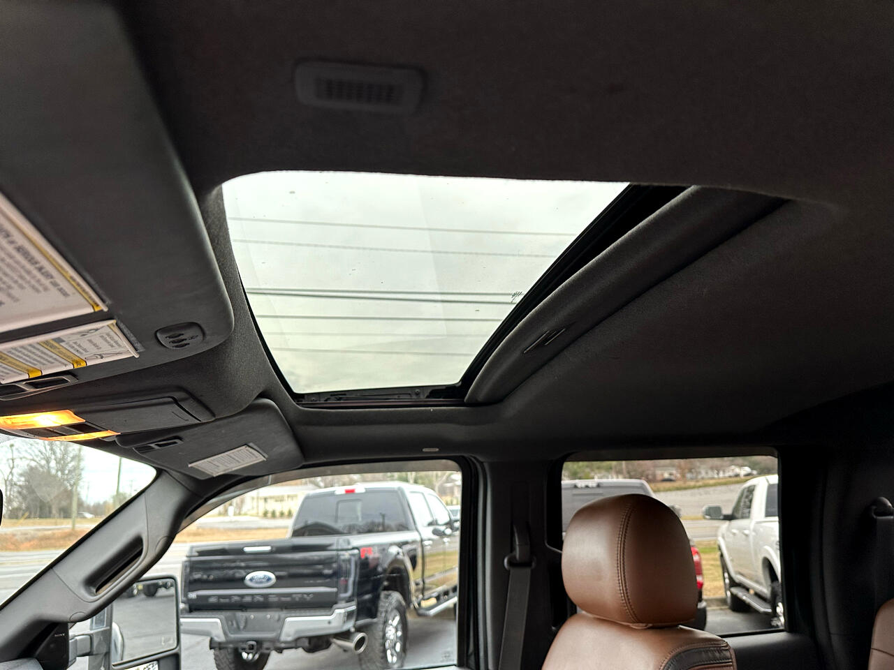 Ford Super Duty F-350 DRW 4WD Crew Cab 172" Platinum 2015