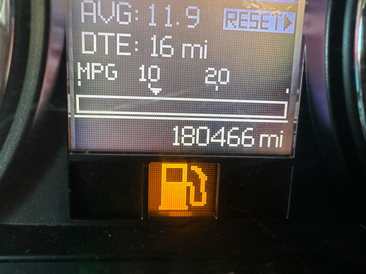 RAM 2500 4WD Crew Cab 149" SLT 2012