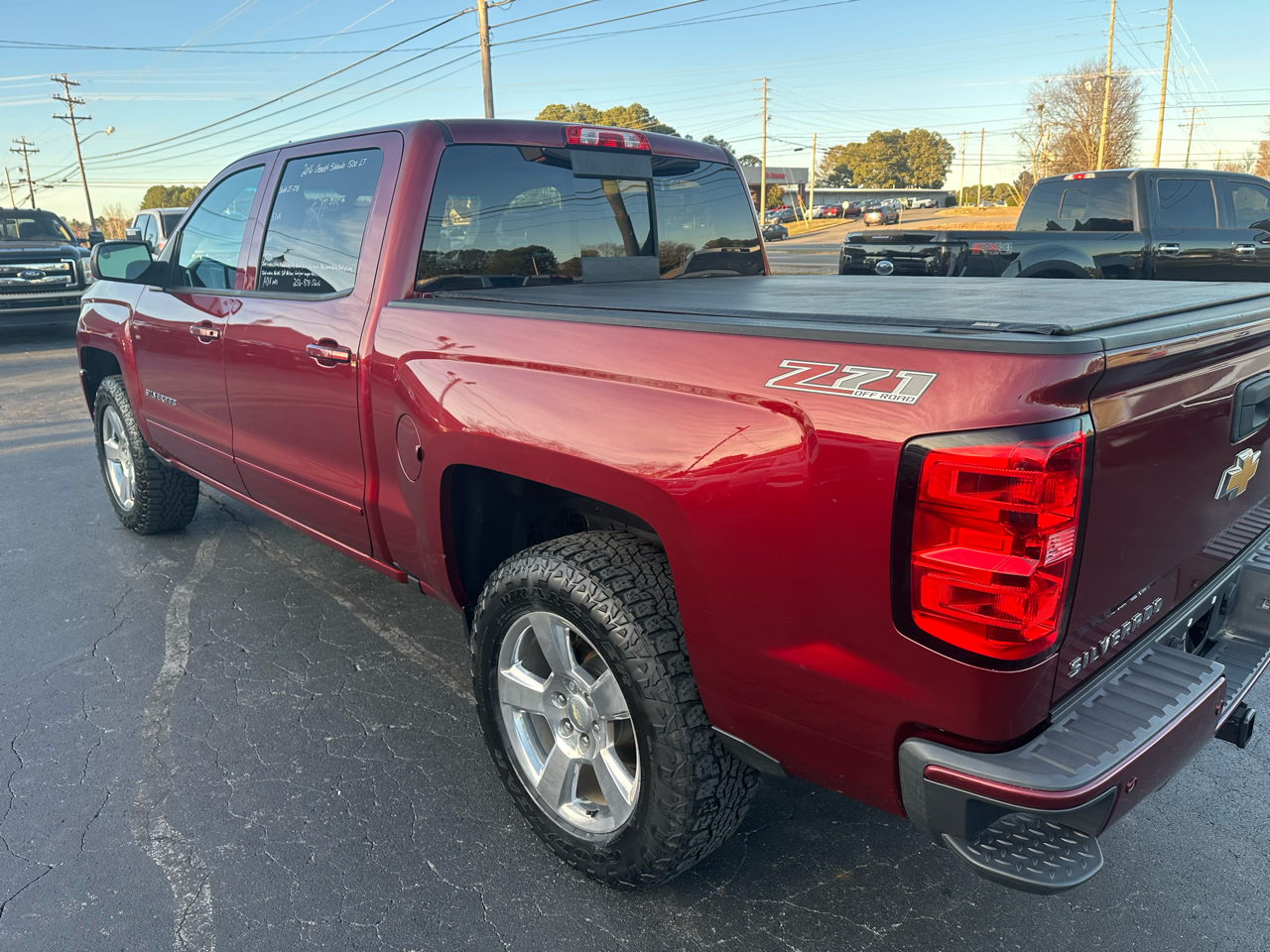 Chevrolet Silverado 1500 4WD Crew Cab 143.5" LT w/2LT 2016