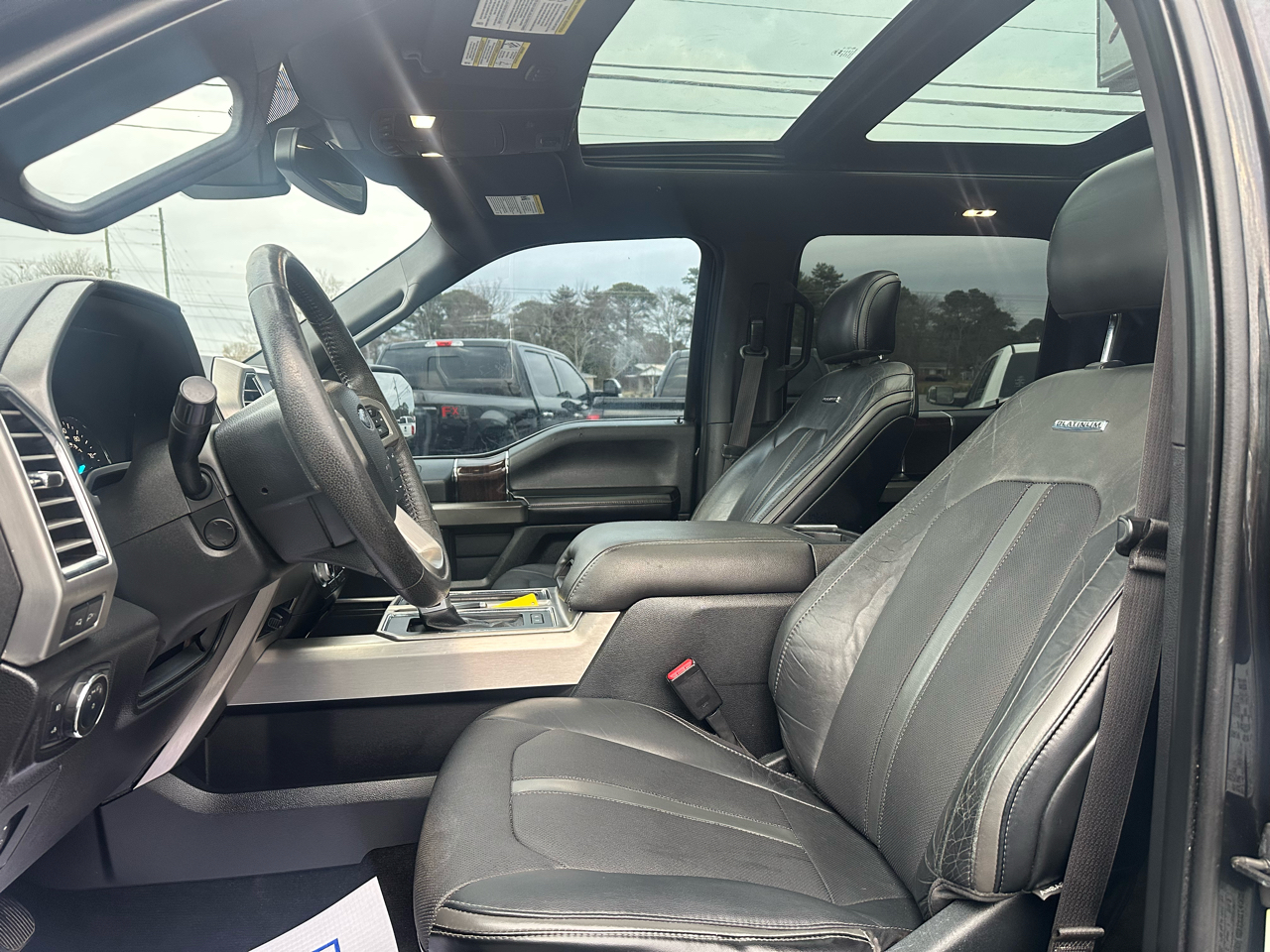 Ford F-150 4WD SuperCrew 145" Platinum 2015