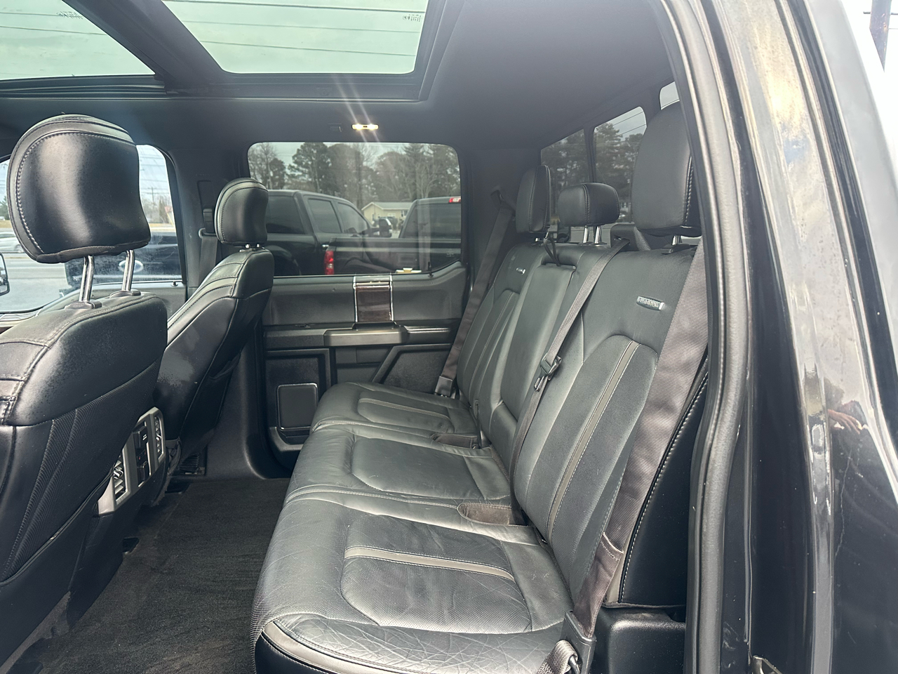 Ford F-150 4WD SuperCrew 145" Platinum 2015