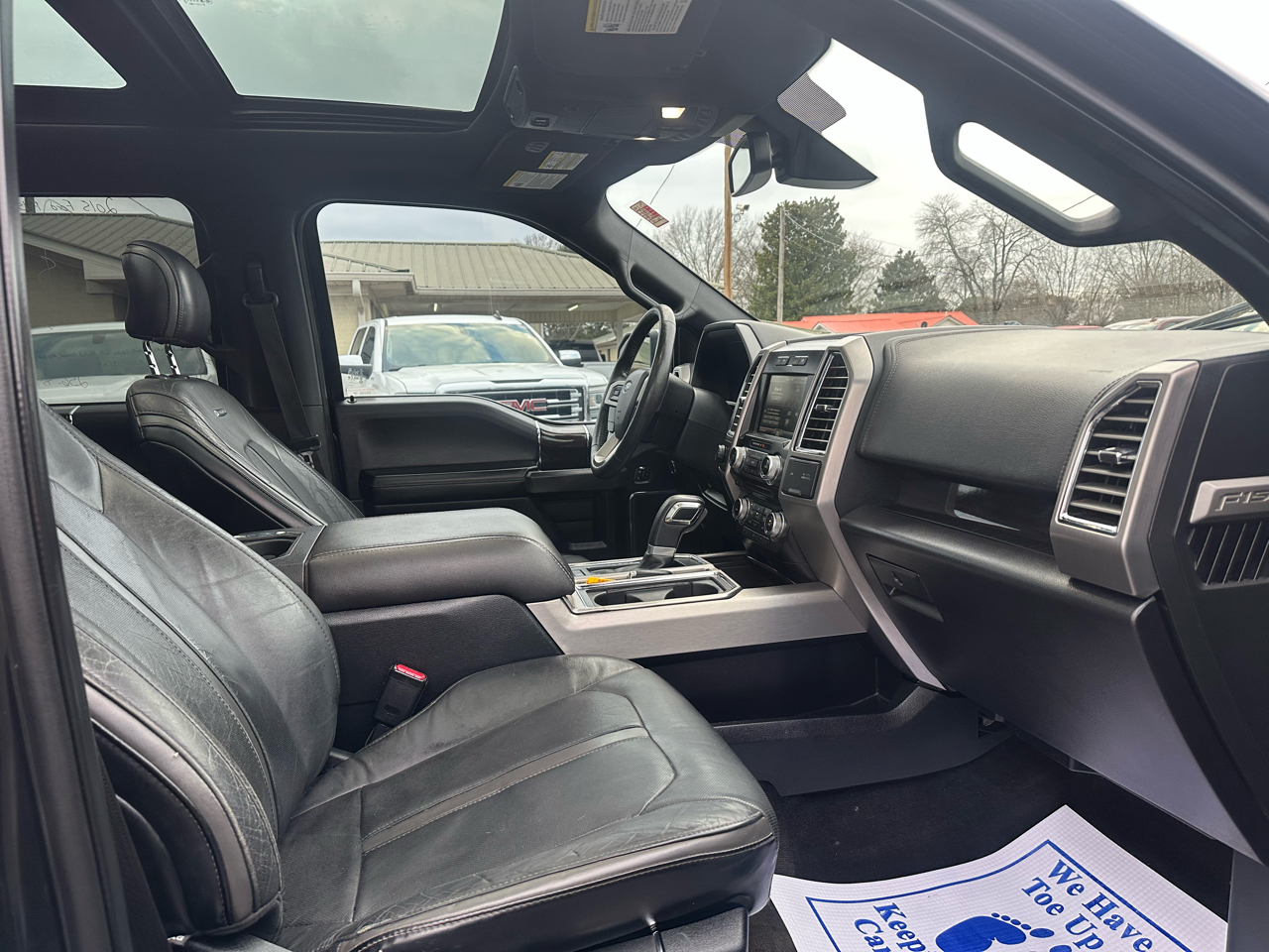 Ford F-150 4WD SuperCrew 145" Platinum 2015