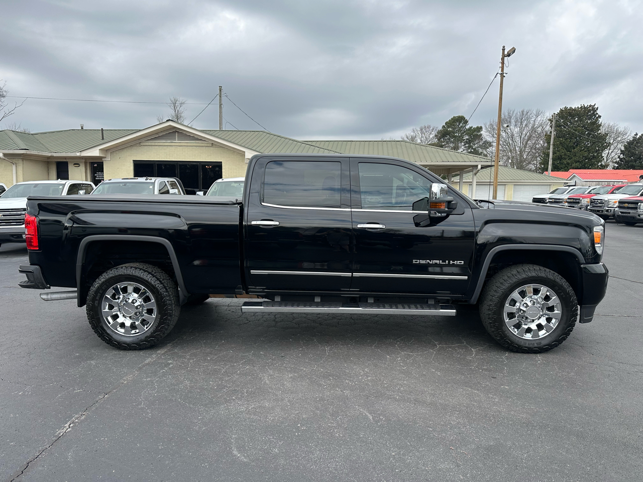 GMC Sierra 2500HD 4WD Crew Cab 153.7" Denali 2016