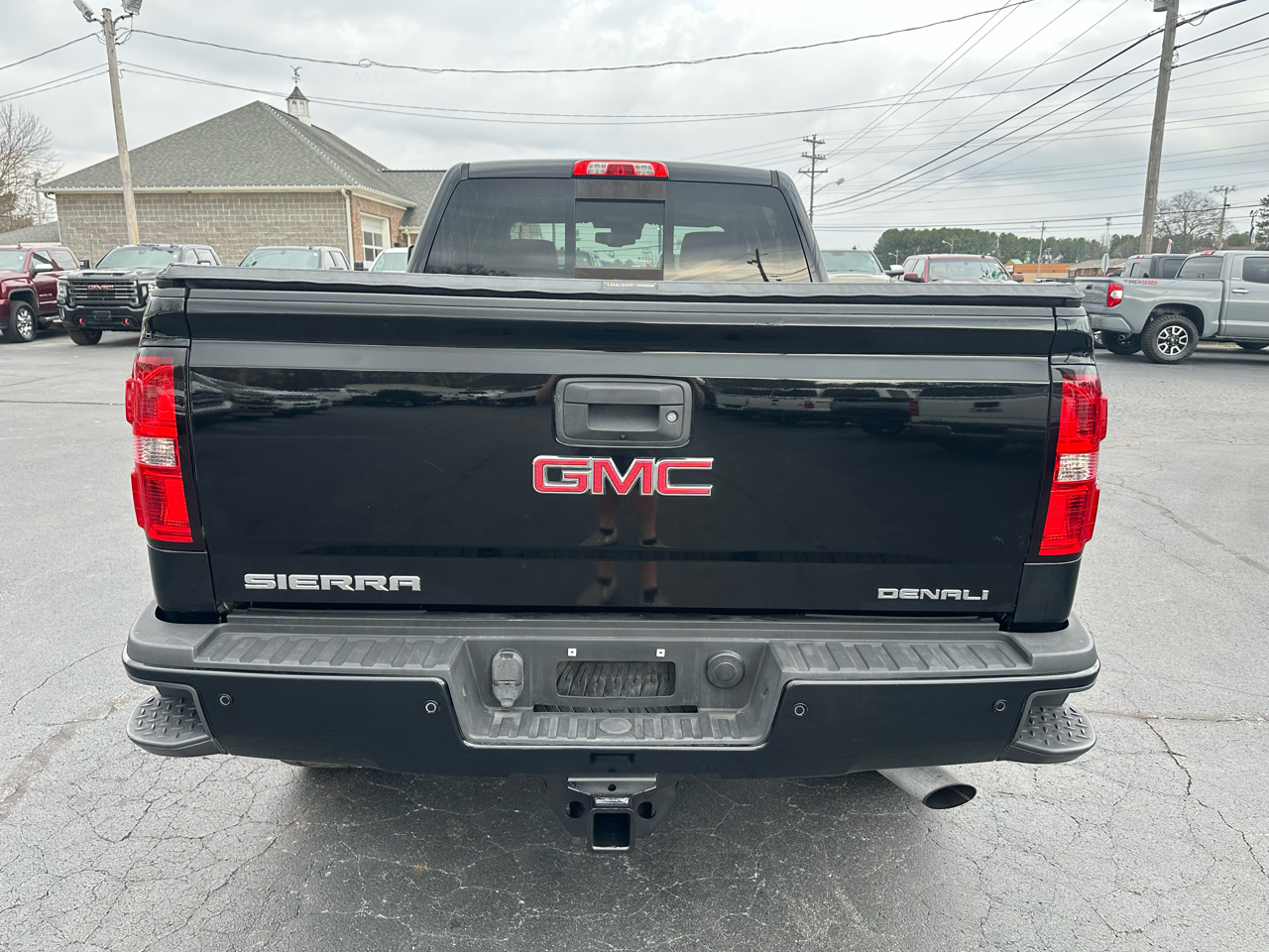 GMC Sierra 2500HD 4WD Crew Cab 153.7" Denali 2016