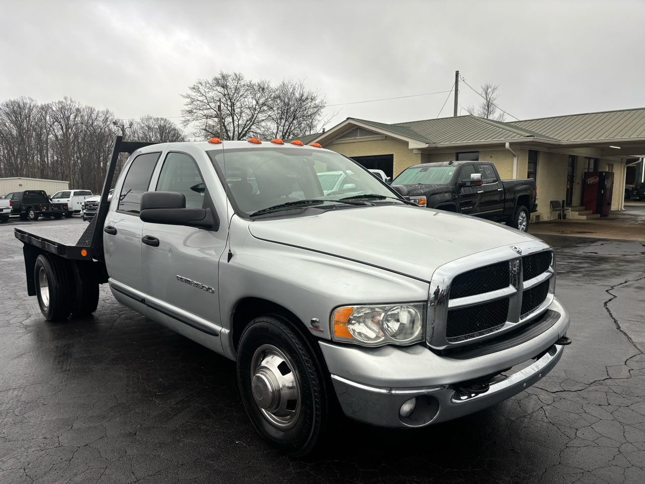 Dodge Ram 3500 4dr Quad Cab 160.5" WB DRW SLT 2005