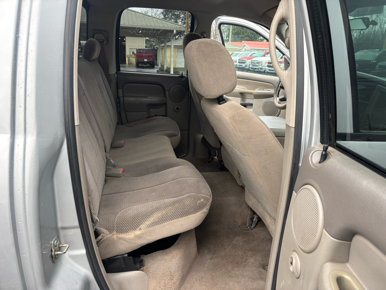 Dodge Ram 3500 4dr Quad Cab 160.5" WB DRW SLT 2005