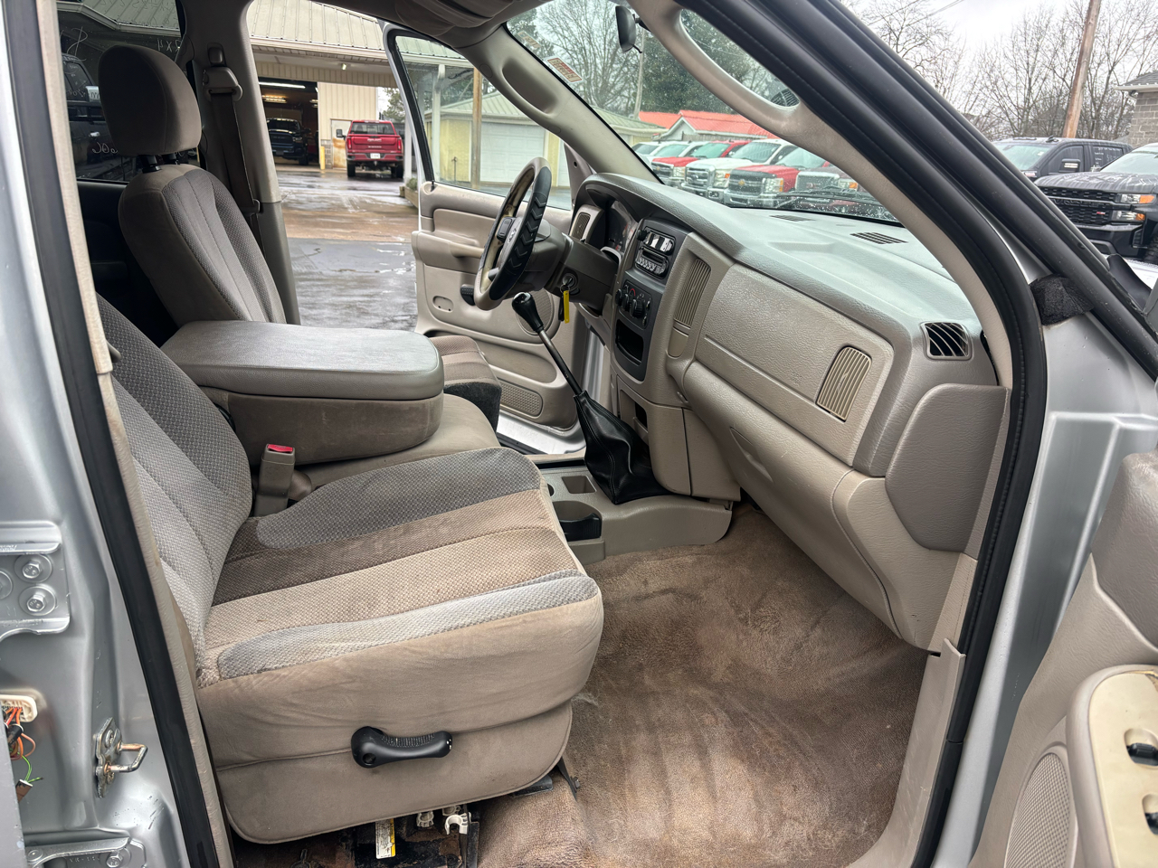 Dodge Ram 3500 4dr Quad Cab 160.5" WB DRW SLT 2005