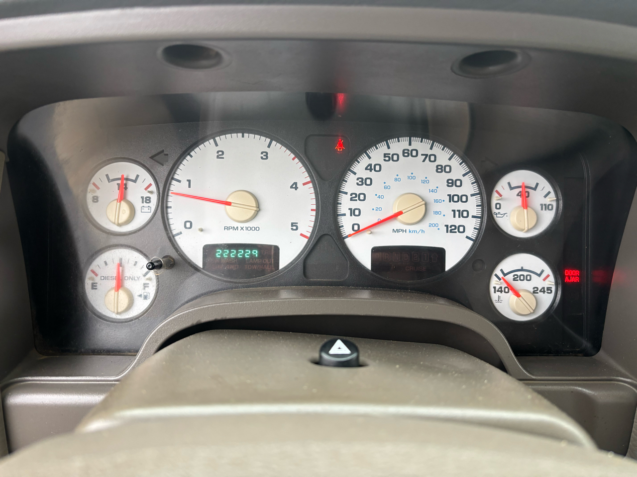 Dodge Ram 3500 4dr Quad Cab 160.5" WB DRW SLT 2005