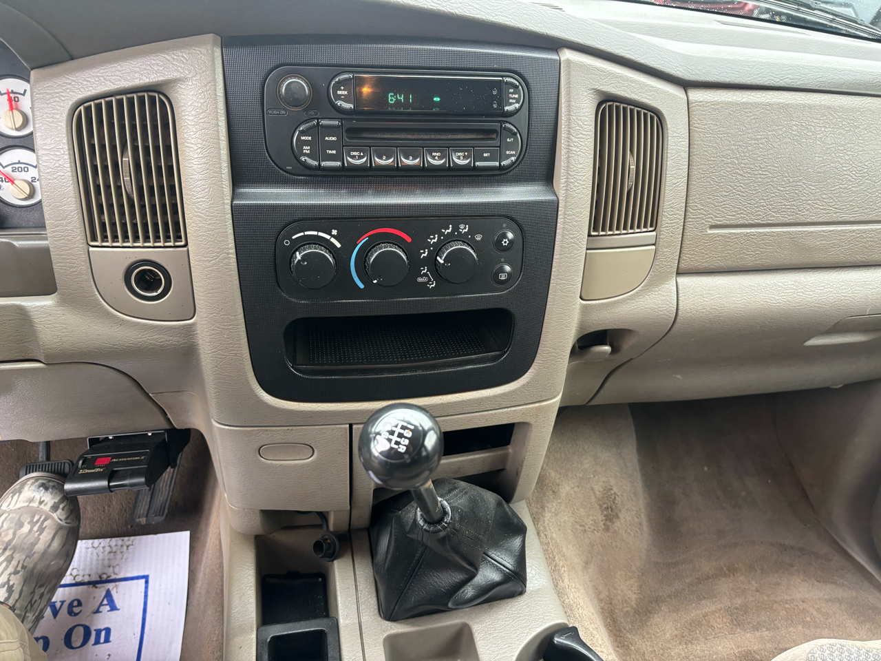 Dodge Ram 3500 4dr Quad Cab 160.5" WB DRW SLT 2005