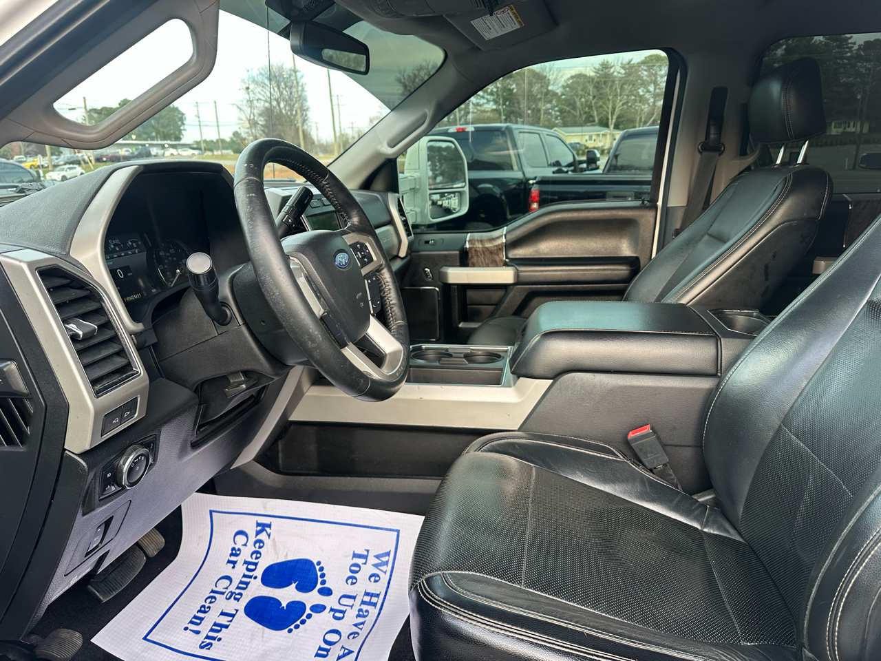 Ford Super Duty F-250 SRW Lariat 4WD Crew Cab 6.75' Box 2018