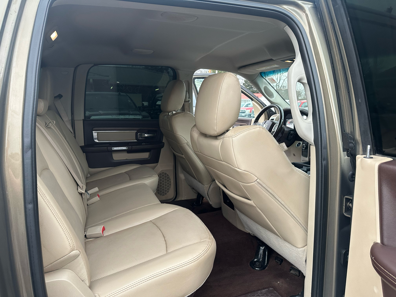 RAM 3500 4WD Crew Cab 169" Laramie 2015