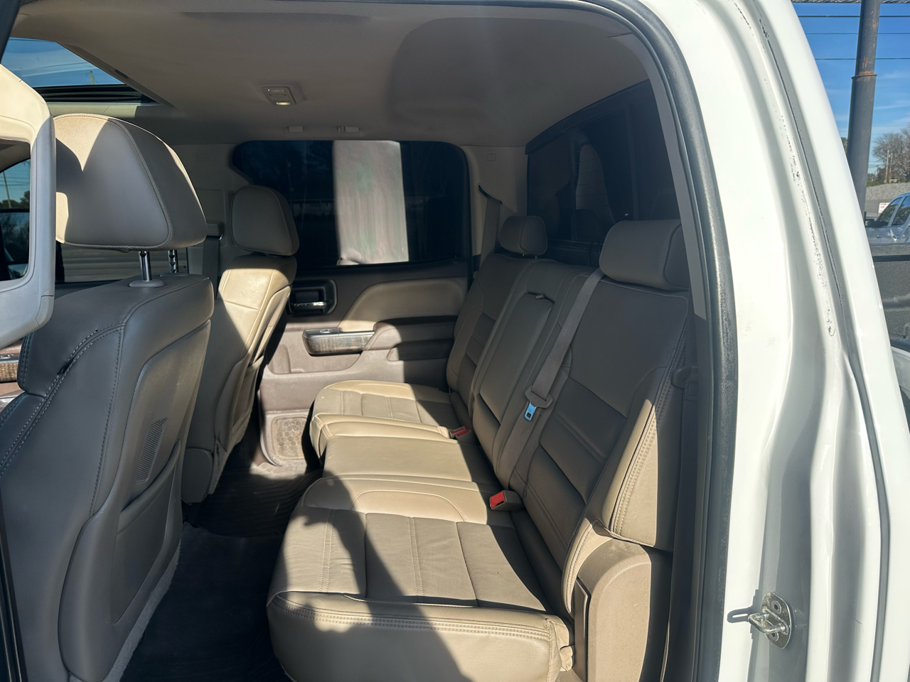 GMC Sierra 2500HD available WiFi 4WD Crew Cab 153.7" Denali 2015