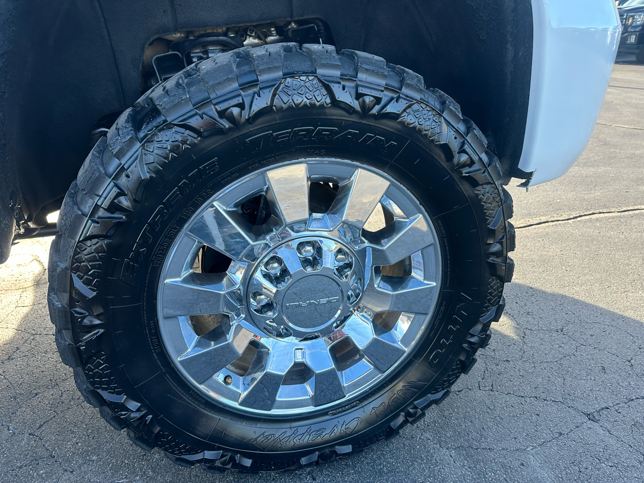 GMC Sierra 2500HD available WiFi 4WD Crew Cab 153.7" Denali 2015