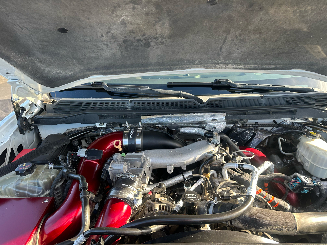 GMC Sierra 2500HD available WiFi 4WD Crew Cab 153.7" Denali 2015