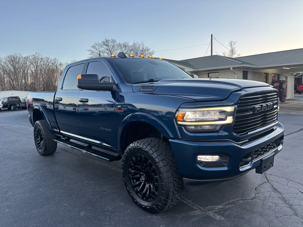 RAM 2500 Laramie 4x4 Crew Cab 6'4" Box 2021