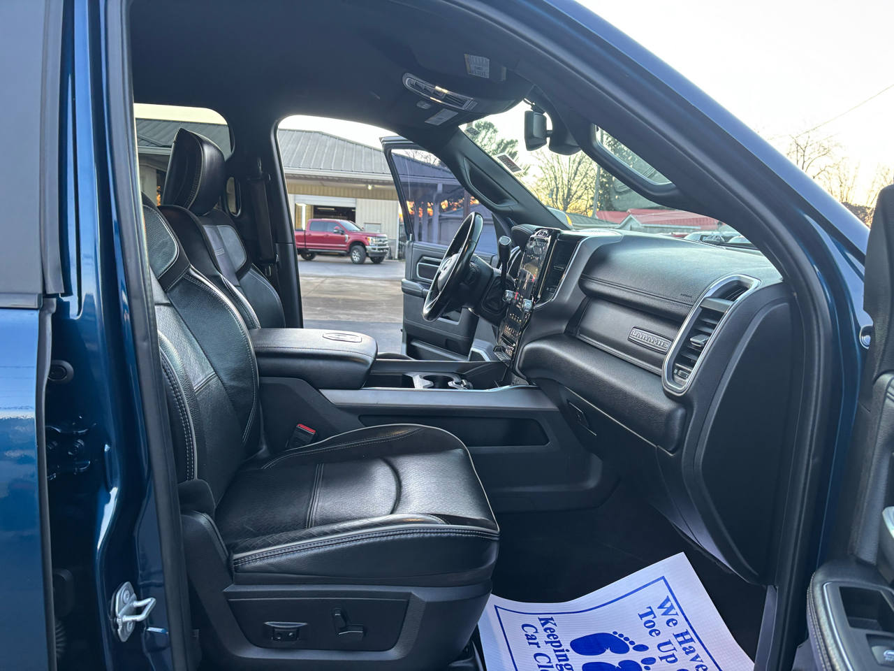 RAM 2500 Laramie 4x4 Crew Cab 6'4" Box 2021