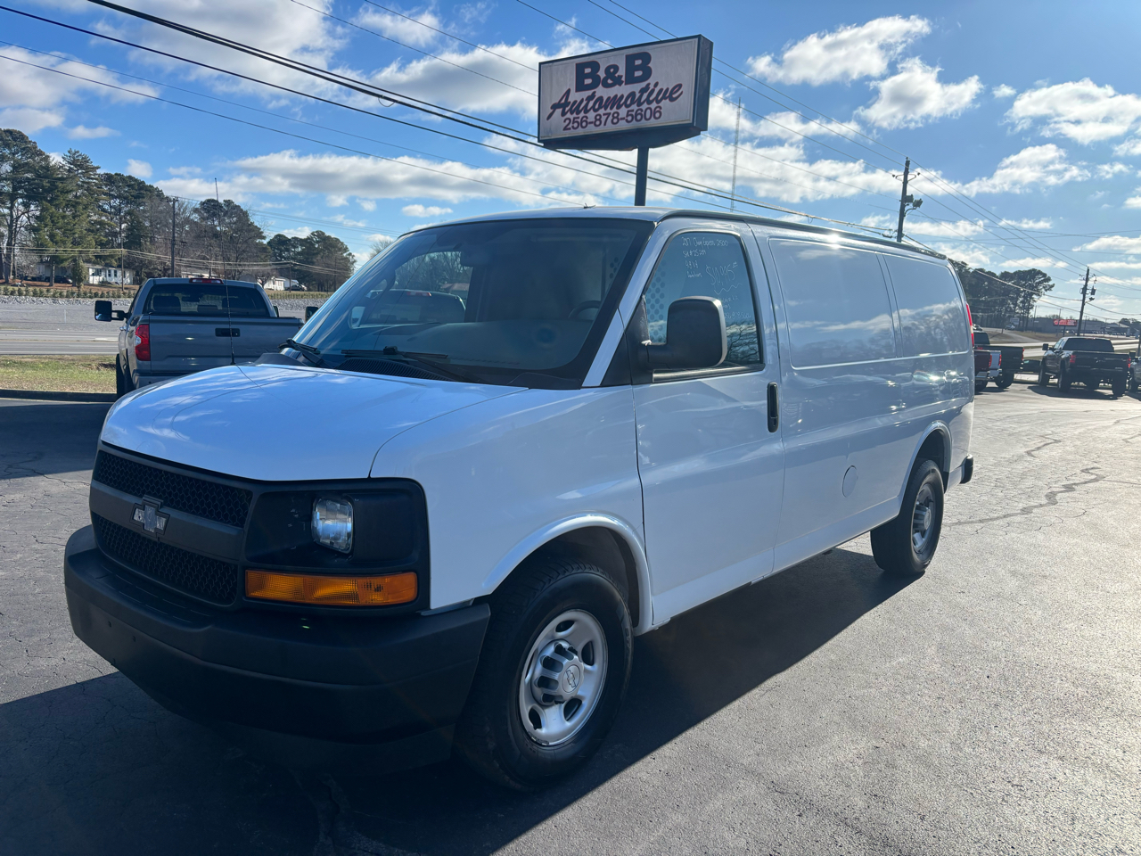 Chevrolet Express Cargo Van RWD 2500 135" 2017