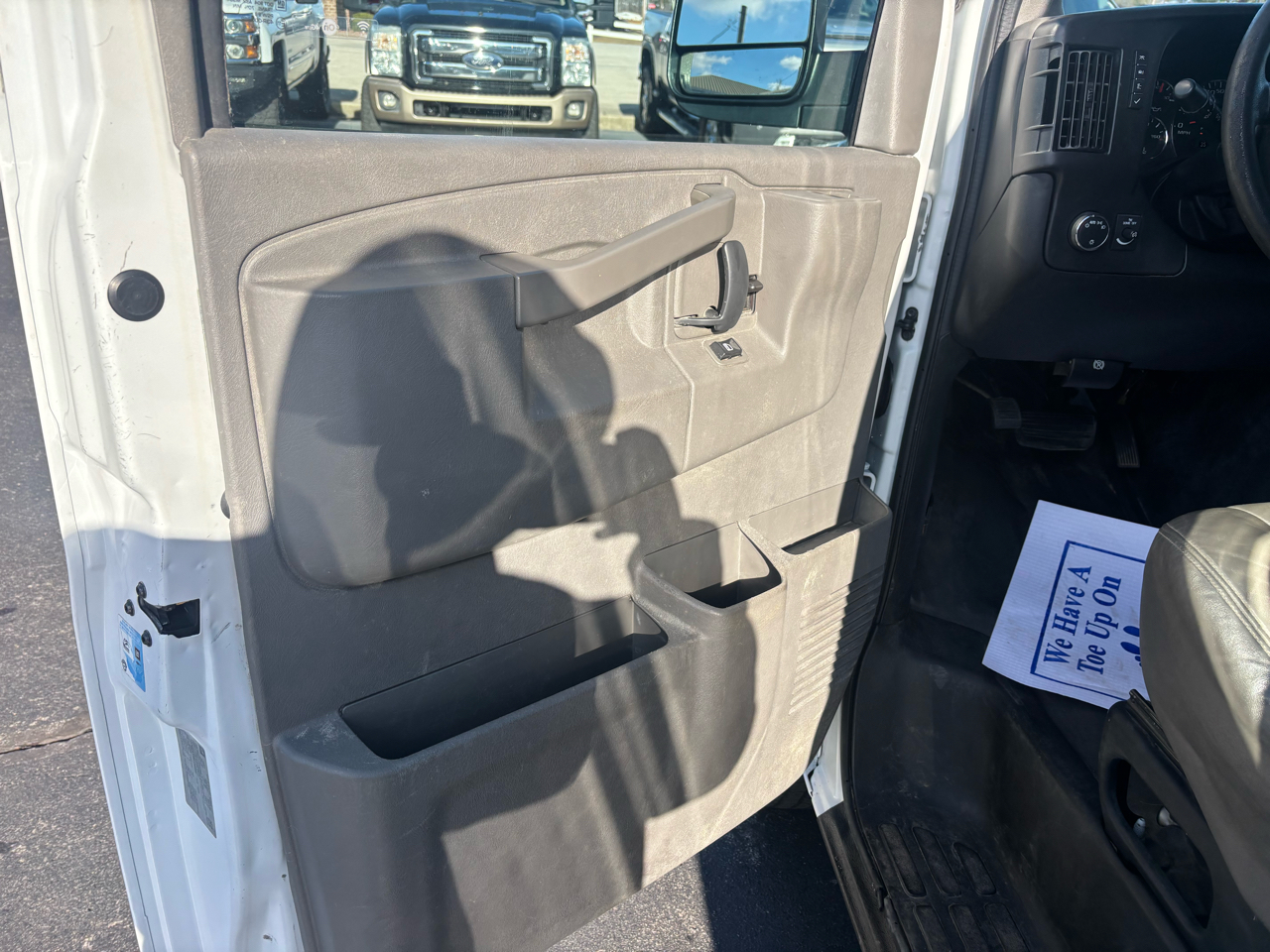 Chevrolet Express Cargo Van RWD 2500 135" 2017