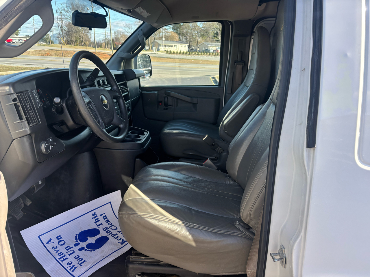 Chevrolet Express Cargo Van RWD 2500 135" 2017