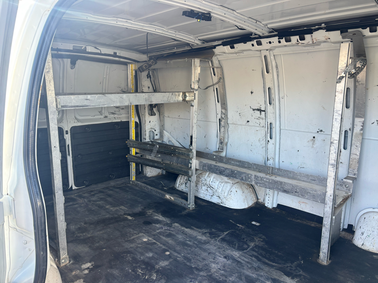 Chevrolet Express Cargo Van RWD 2500 135" 2017