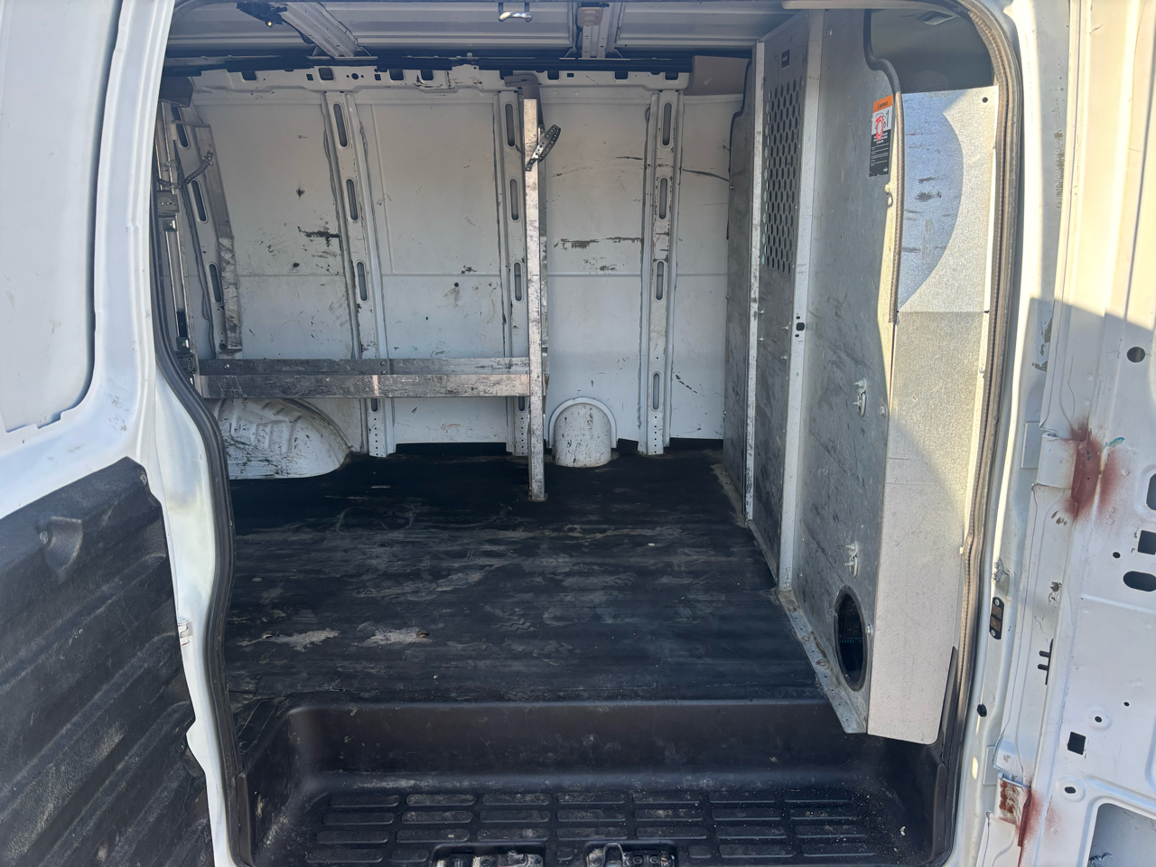 Chevrolet Express Cargo Van RWD 2500 135" 2017