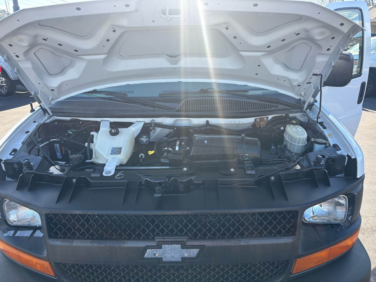 Chevrolet Express Cargo Van RWD 2500 135" 2017